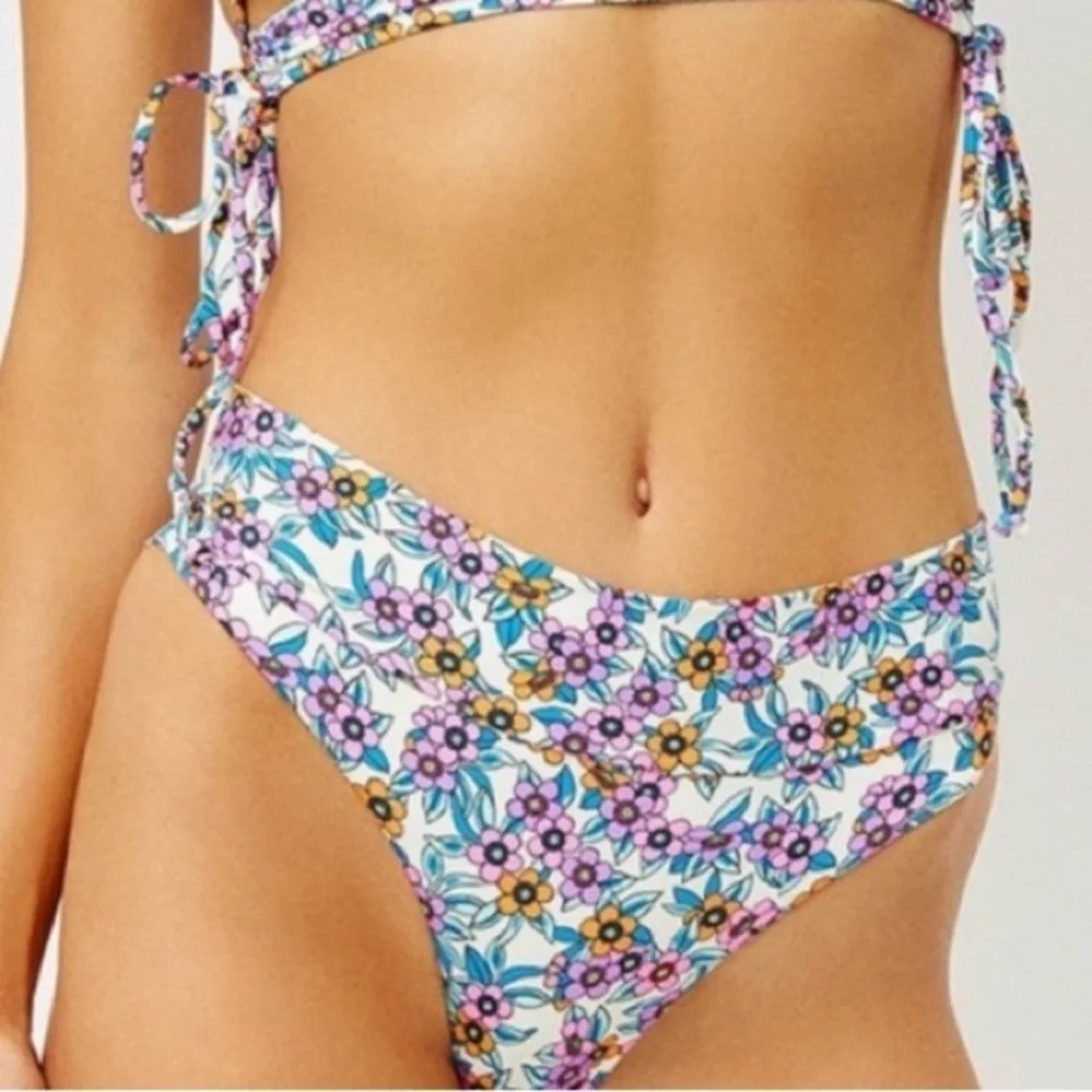 New! Frankie’s Bikinis Nick Bikini bottoms flower farm 24138